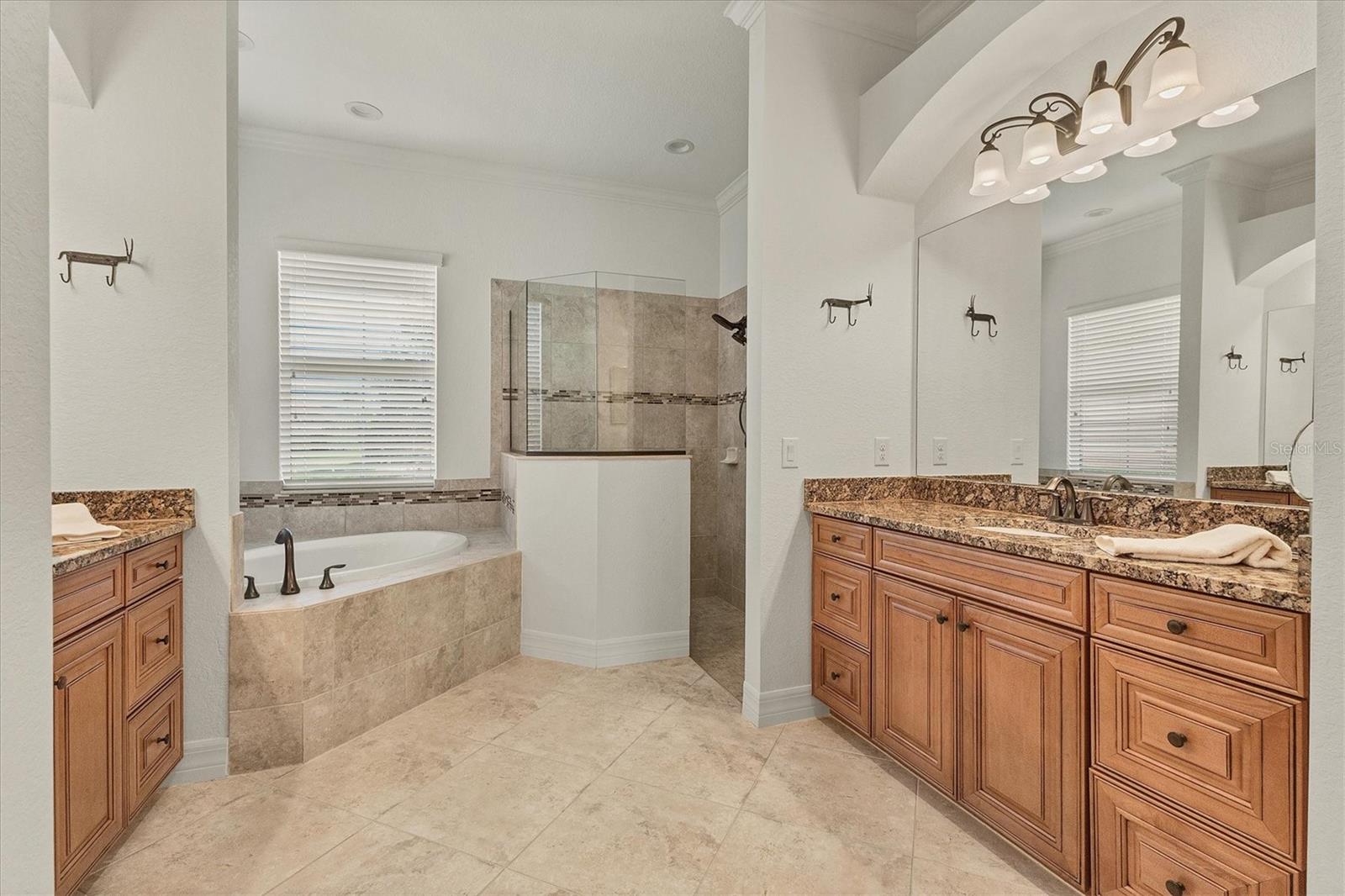 Image 17 of 37 For 8284 Barton Farms Boulevard