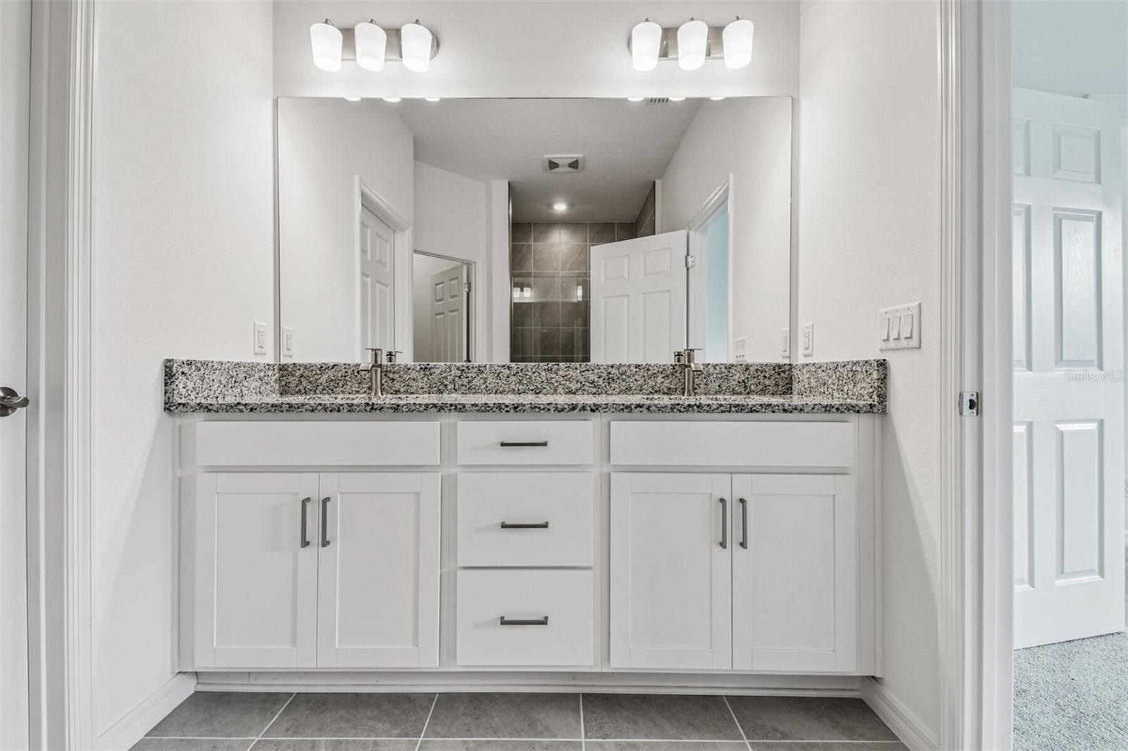 Image 14 of 38 For 18076 Cherished Loop