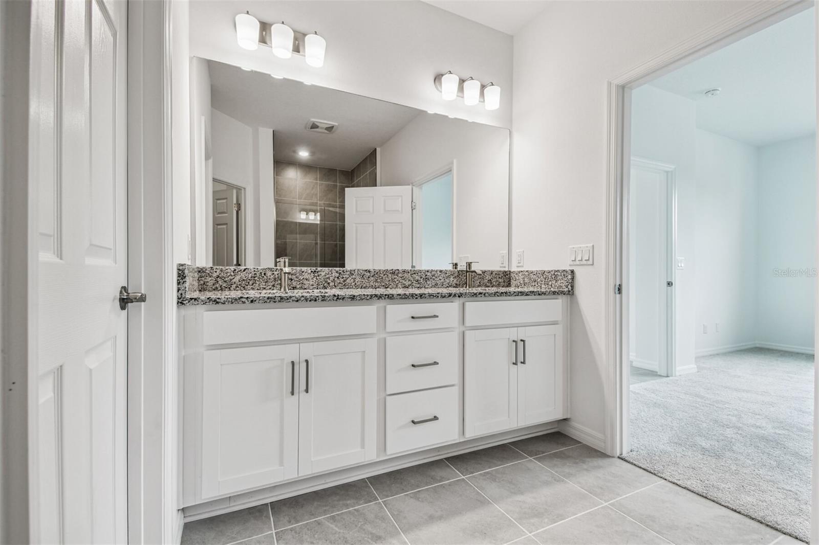 Image 15 of 38 For 18076 Cherished Loop