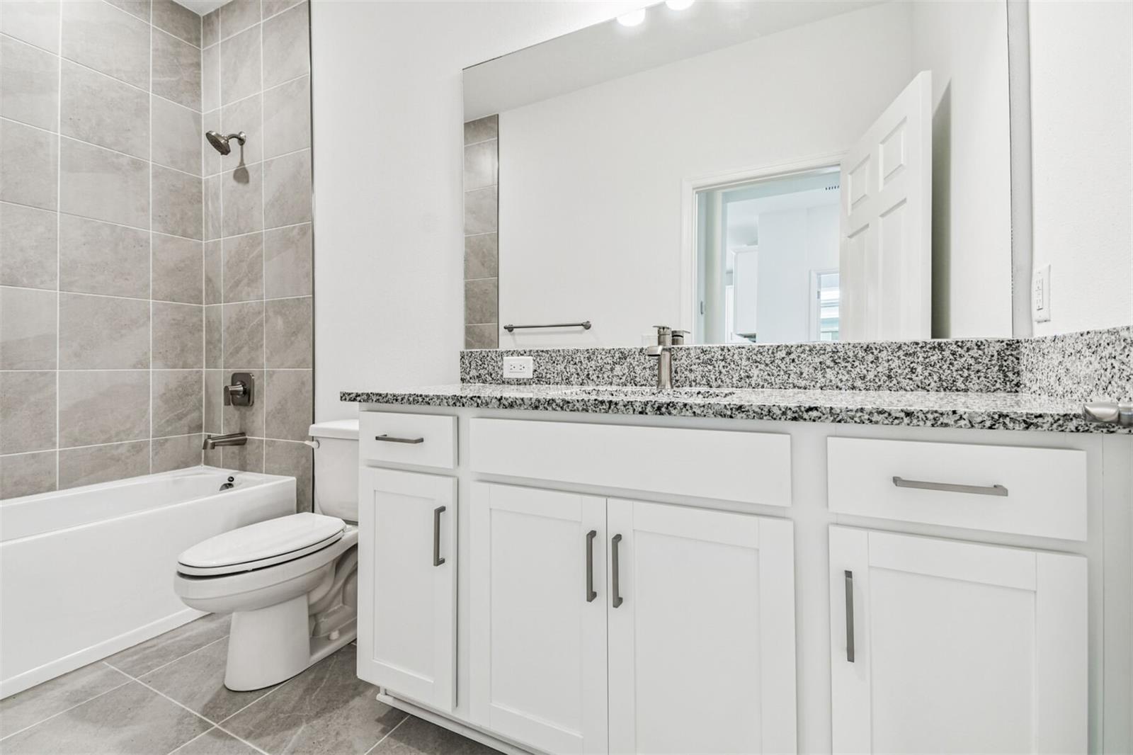 Image 17 of 38 For 18076 Cherished Loop