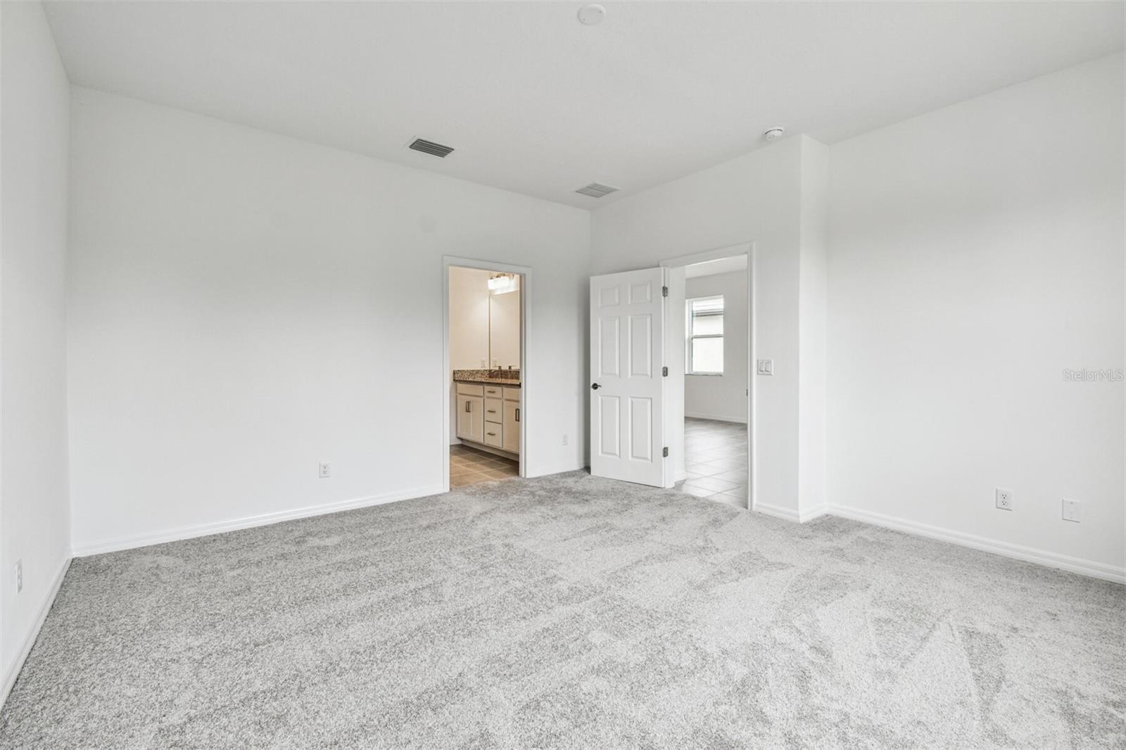 Image 18 of 38 For 18076 Cherished Loop