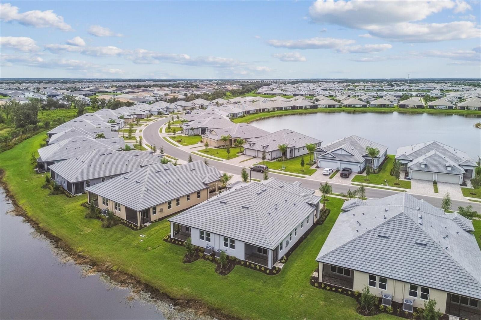 Image 37 of 38 For 18076 Cherished Loop