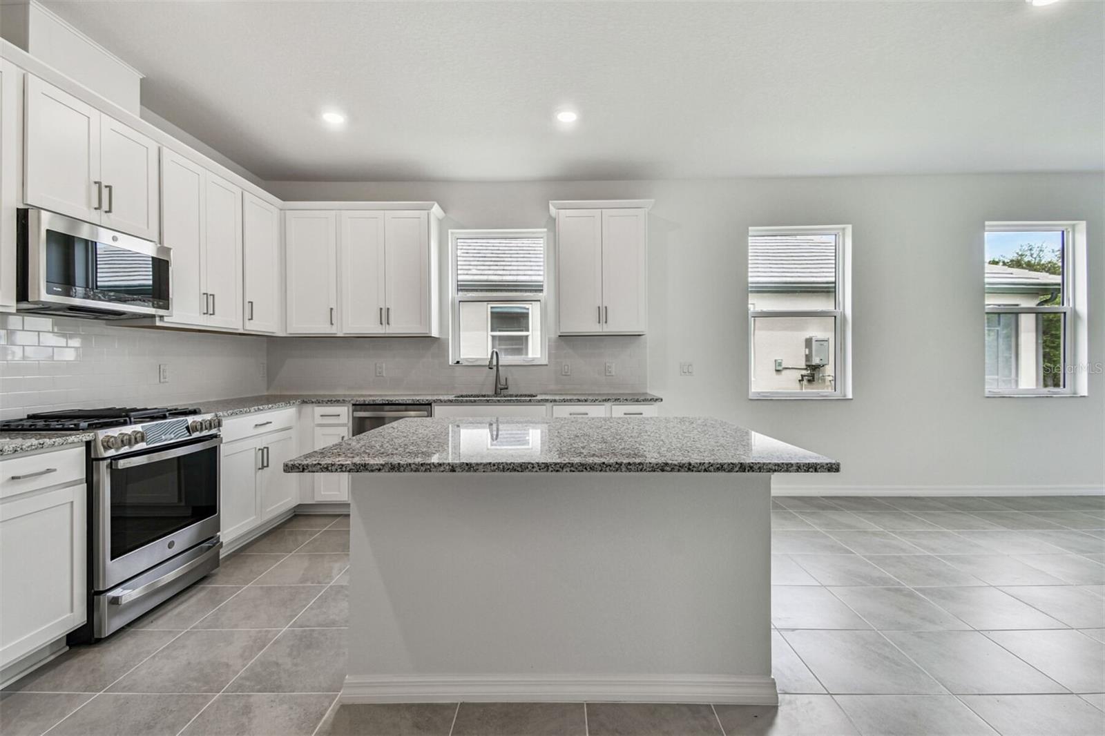 Image 8 of 38 For 18076 Cherished Loop