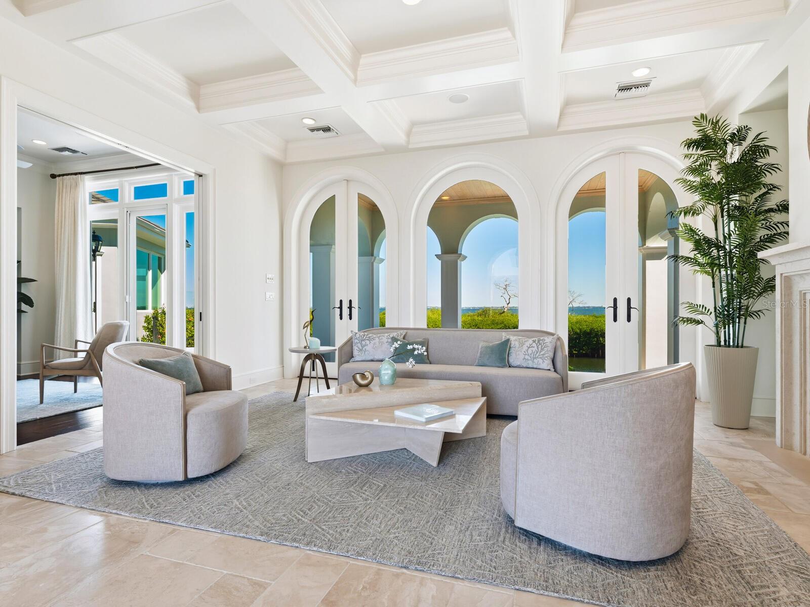 Image 11 of 87 For 560 Harbor Point Road