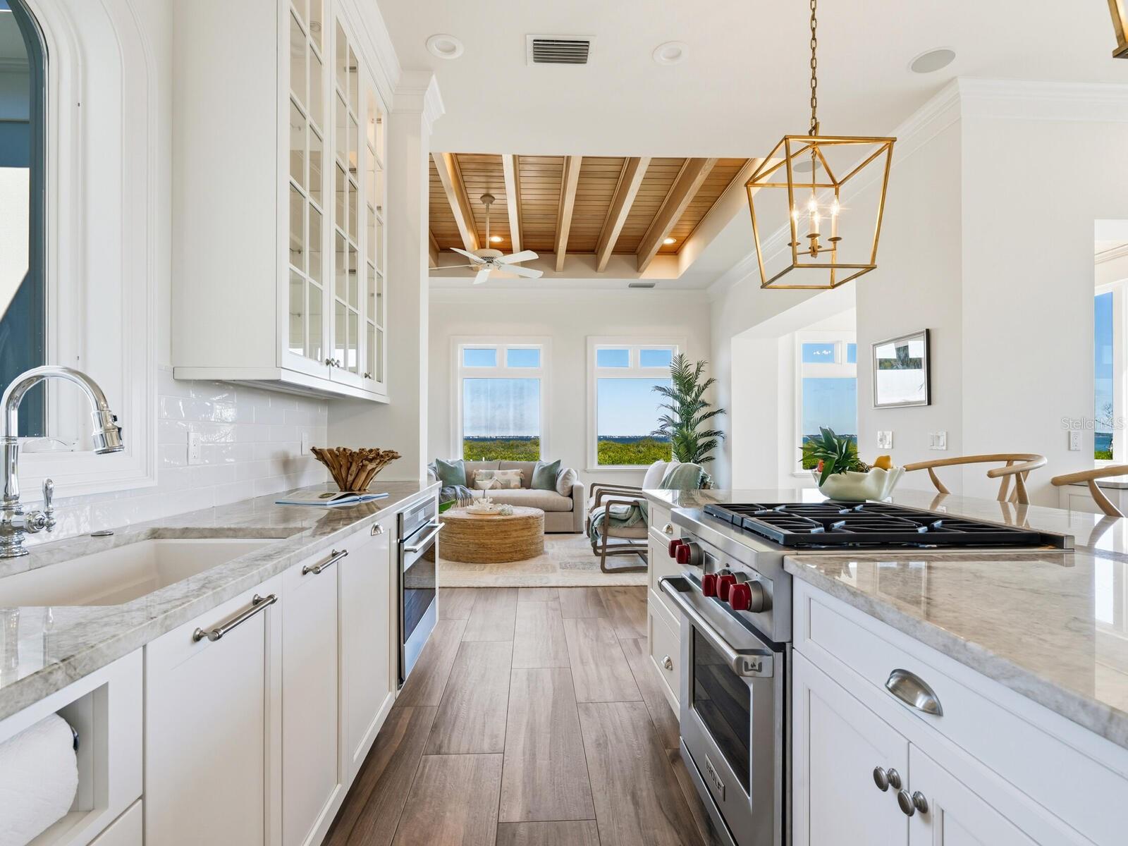 Image 17 of 87 For 560 Harbor Point Road