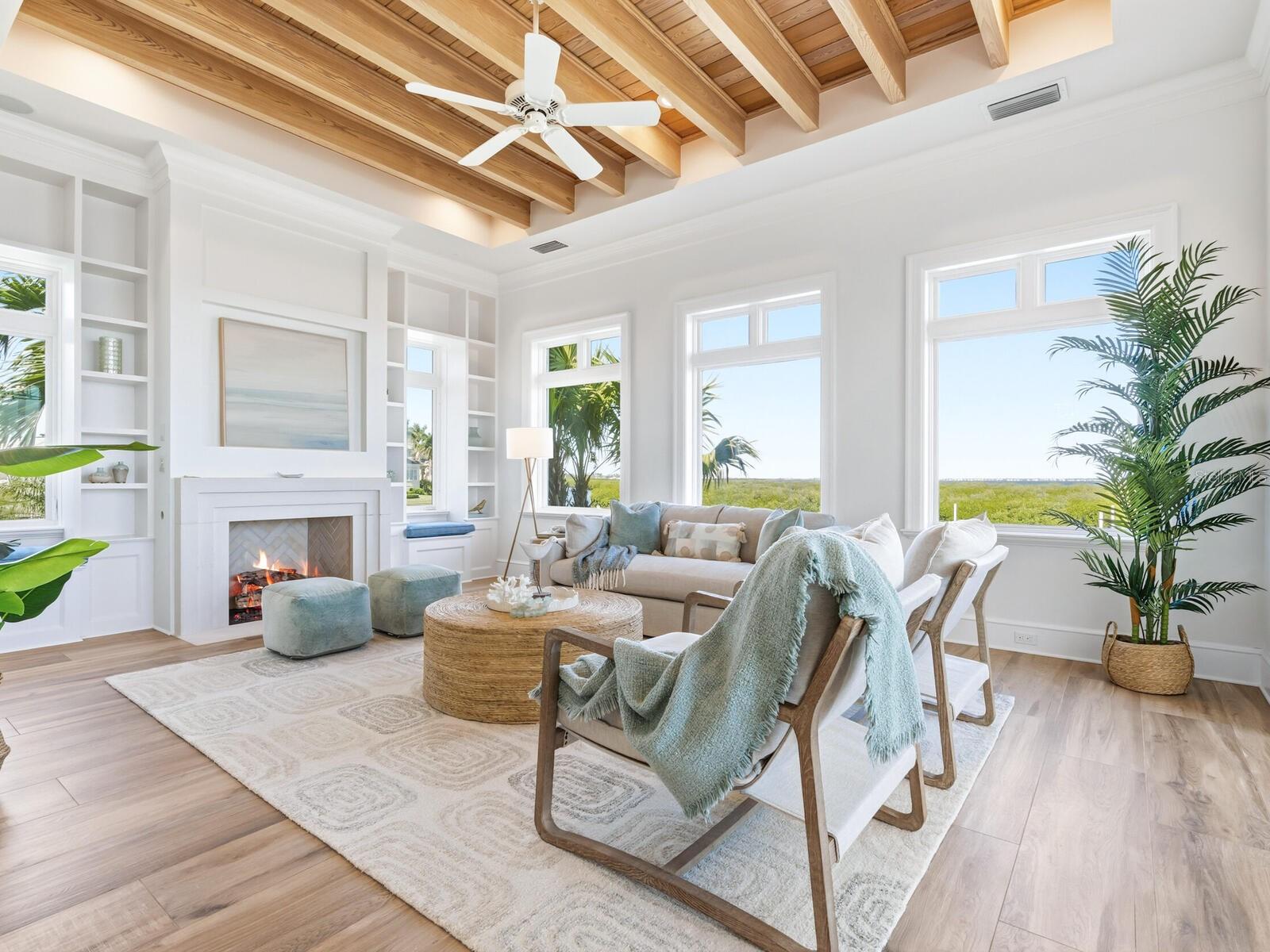 Image 19 of 87 For 560 Harbor Point Road