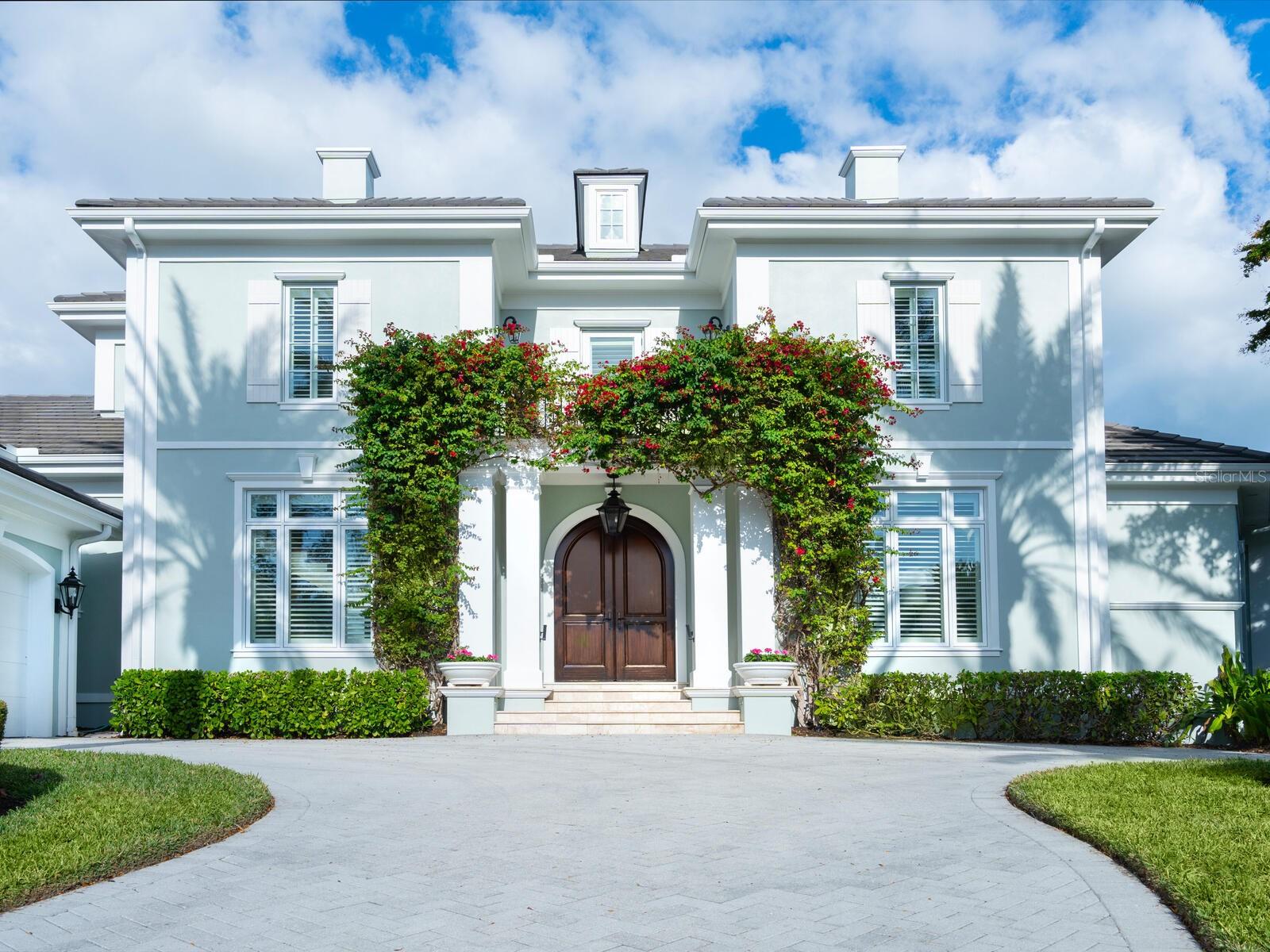 Image 2 of 87 For 560 Harbor Point Road