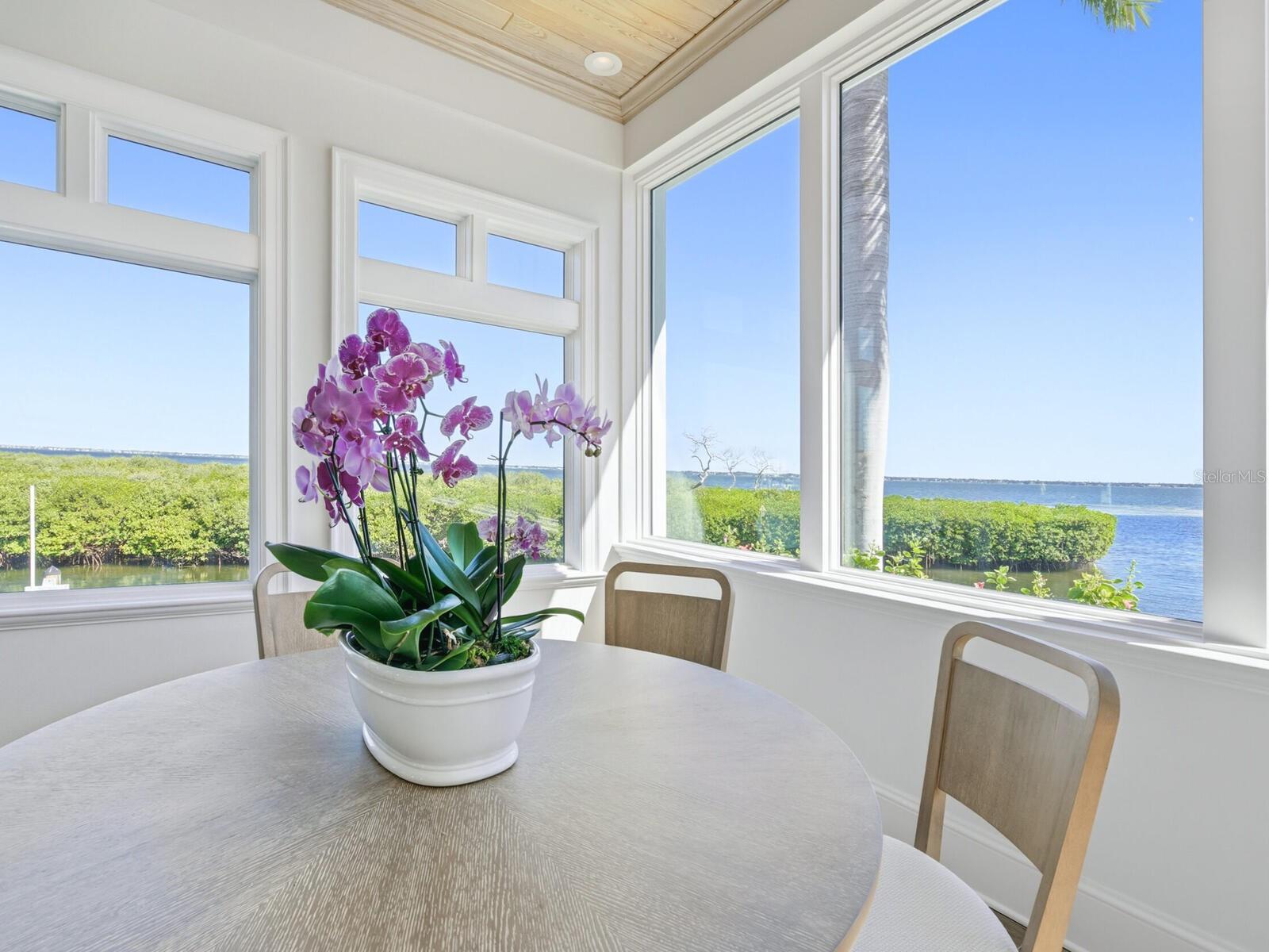 Image 25 of 87 For 560 Harbor Point Road