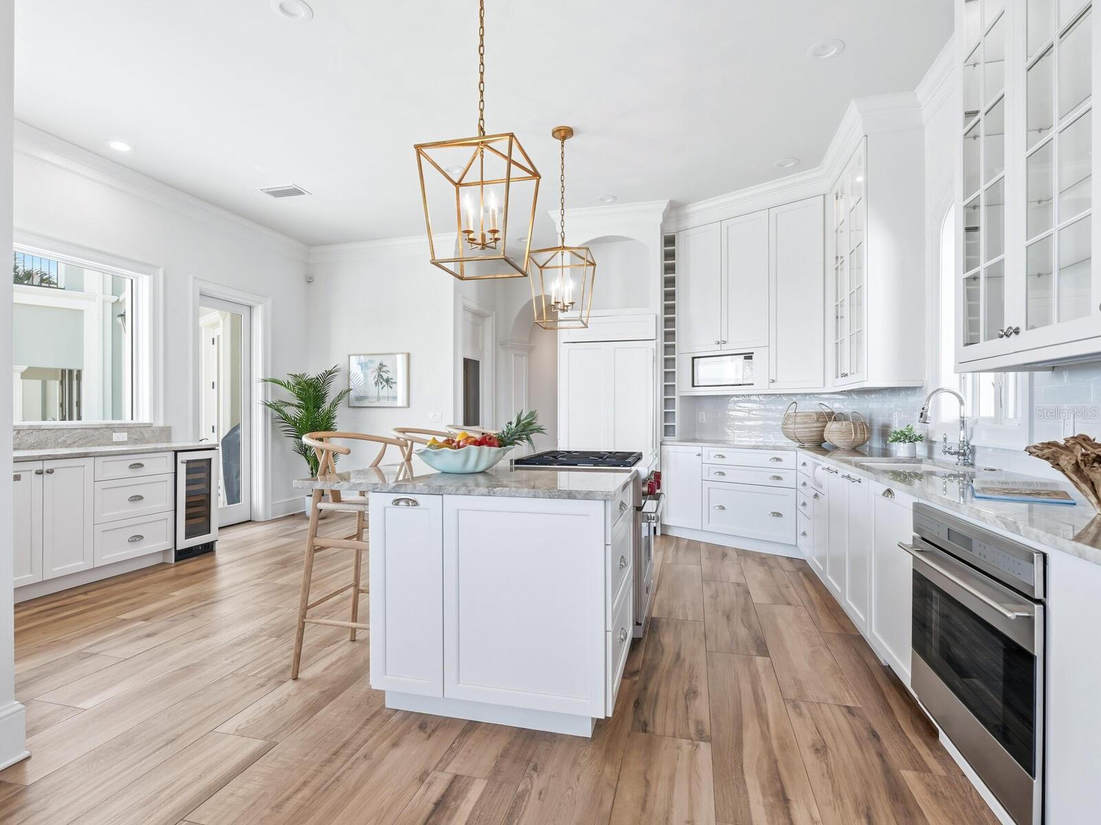 Image 26 of 87 For 560 Harbor Point Road