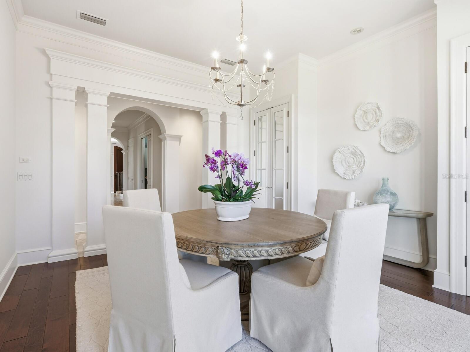 Image 29 of 87 For 560 Harbor Point Road