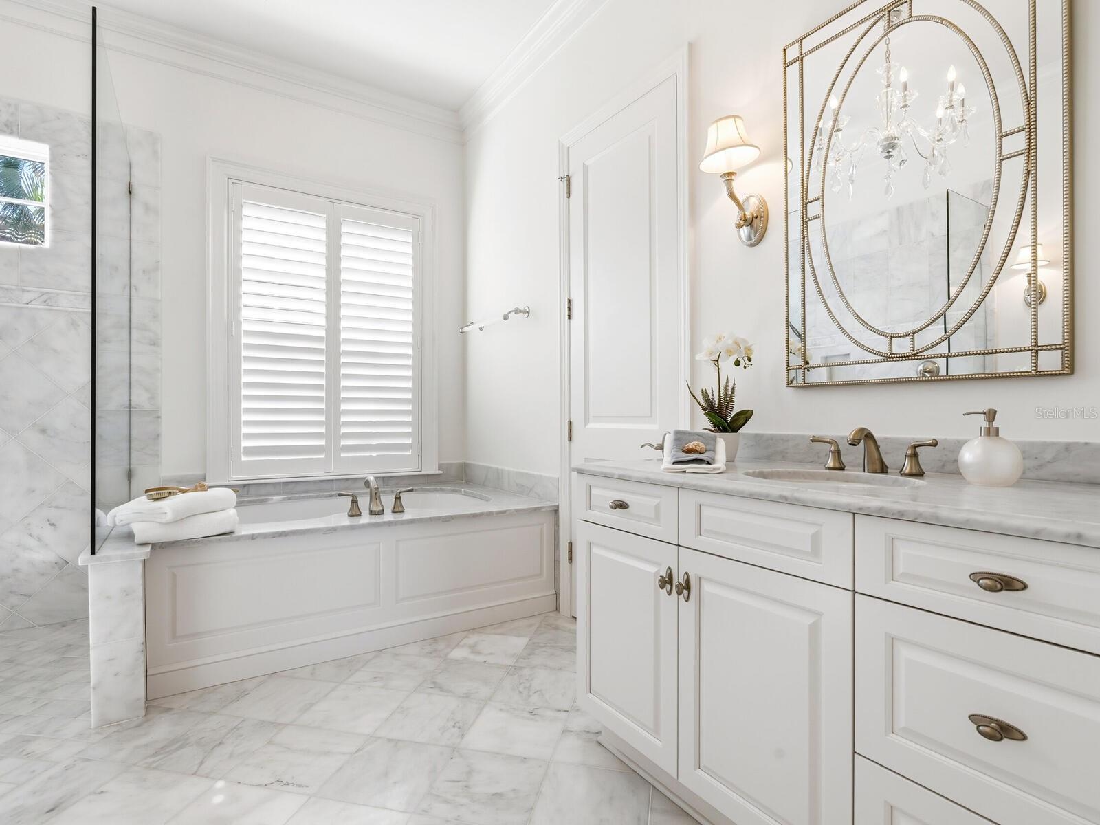 Image 37 of 87 For 560 Harbor Point Road