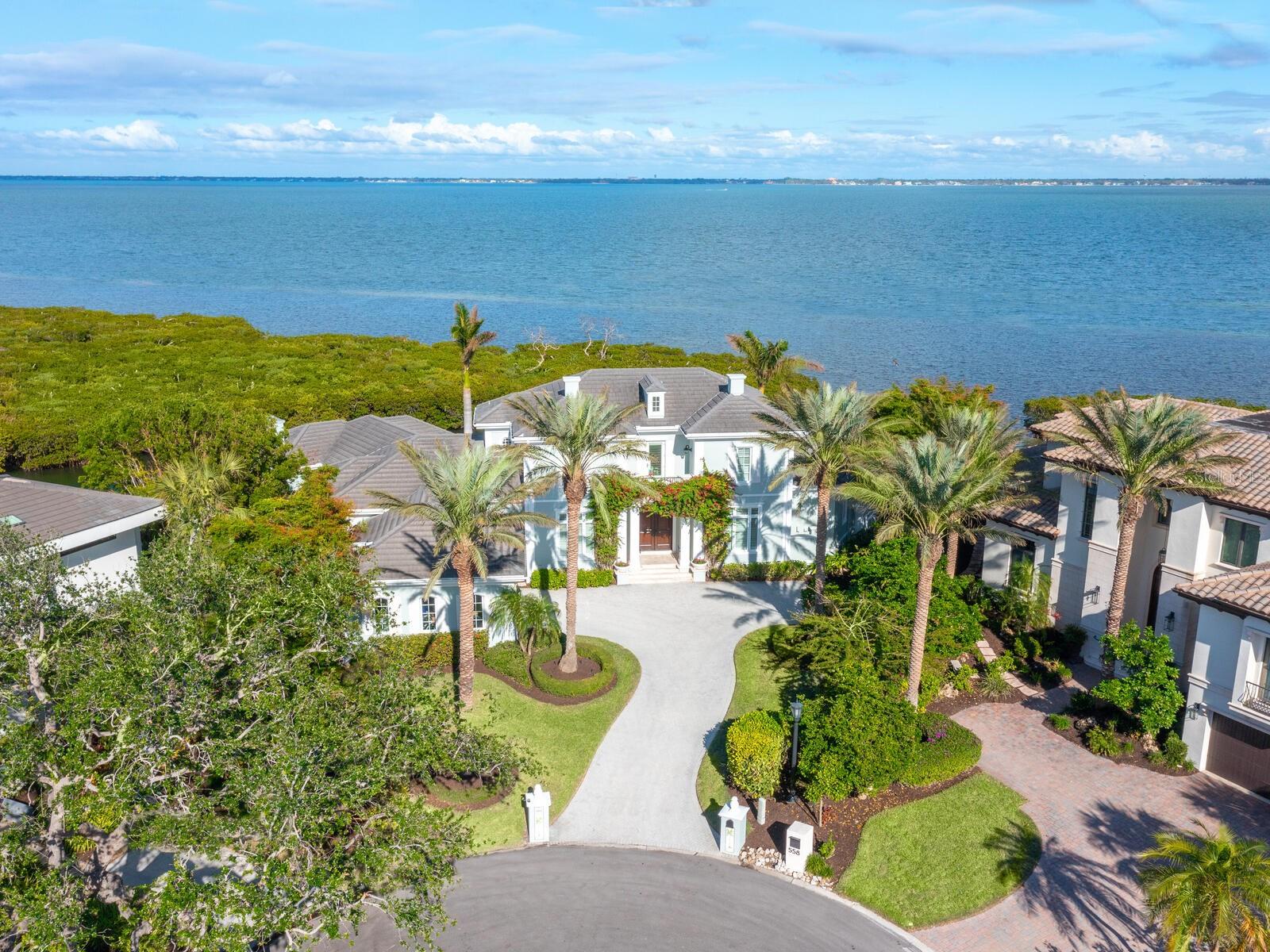 Image 4 of 87 For 560 Harbor Point Road