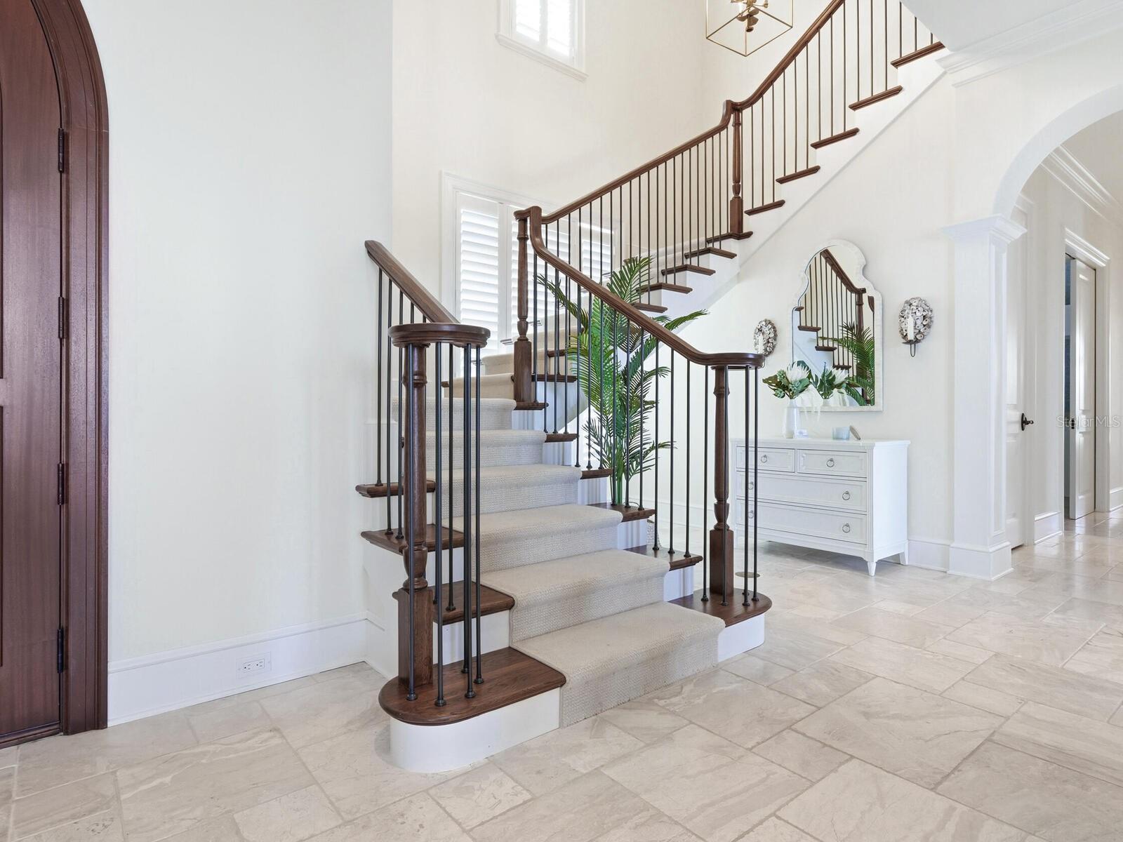 Image 41 of 87 For 560 Harbor Point Road