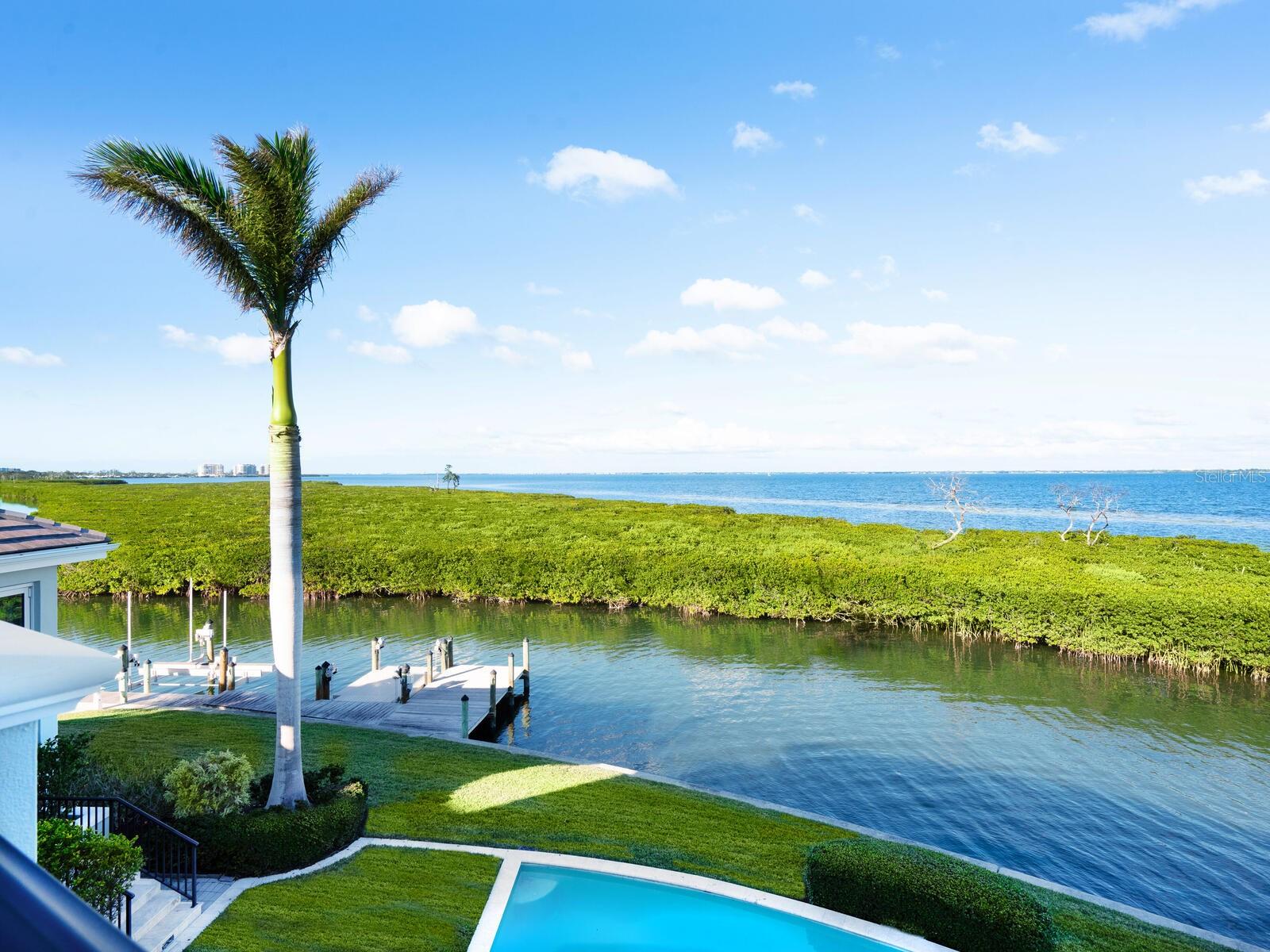 Image 46 of 87 For 560 Harbor Point Road