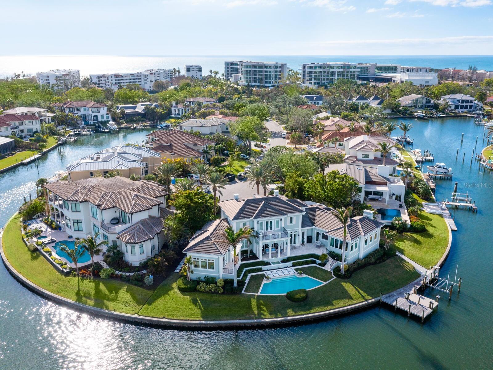 Image 5 of 87 For 560 Harbor Point Road