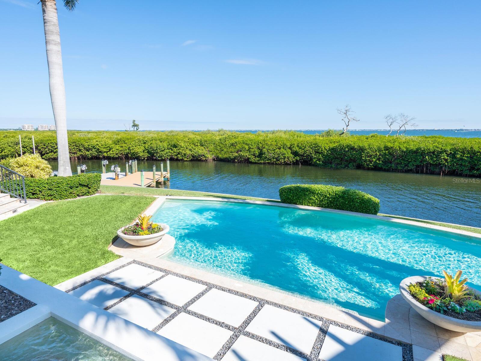 Image 53 of 87 For 560 Harbor Point Road