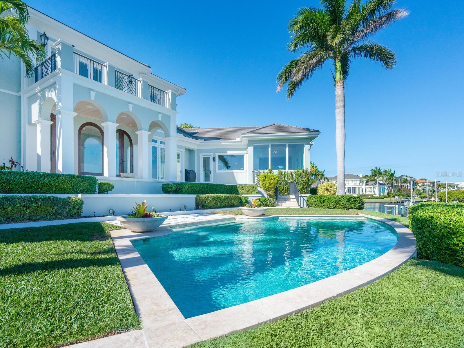 Image 54 of 87 For 560 Harbor Point Road