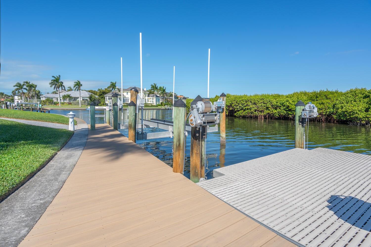 Image 74 of 87 For 560 Harbor Point Road