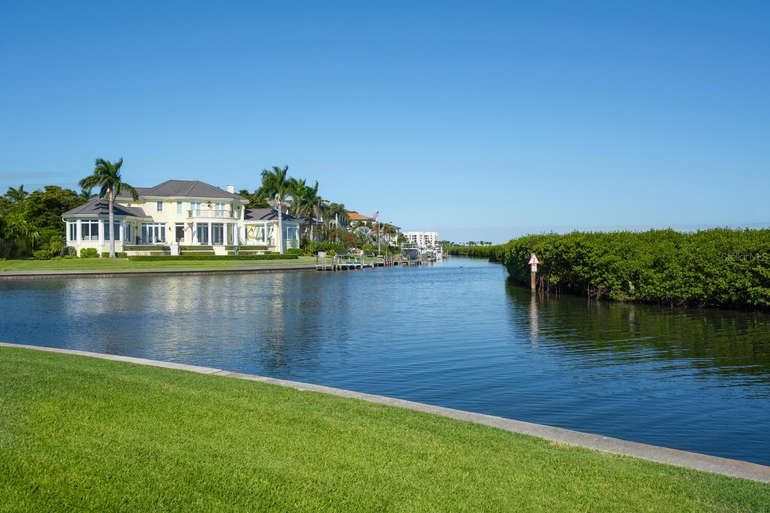 Image 76 of 87 For 560 Harbor Point Road