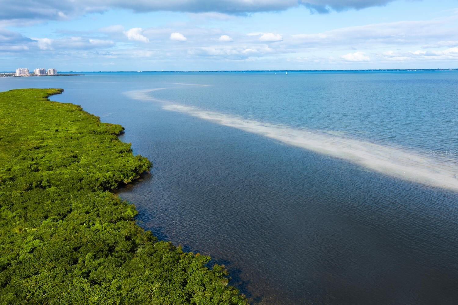 Image 81 of 87 For 560 Harbor Point Road