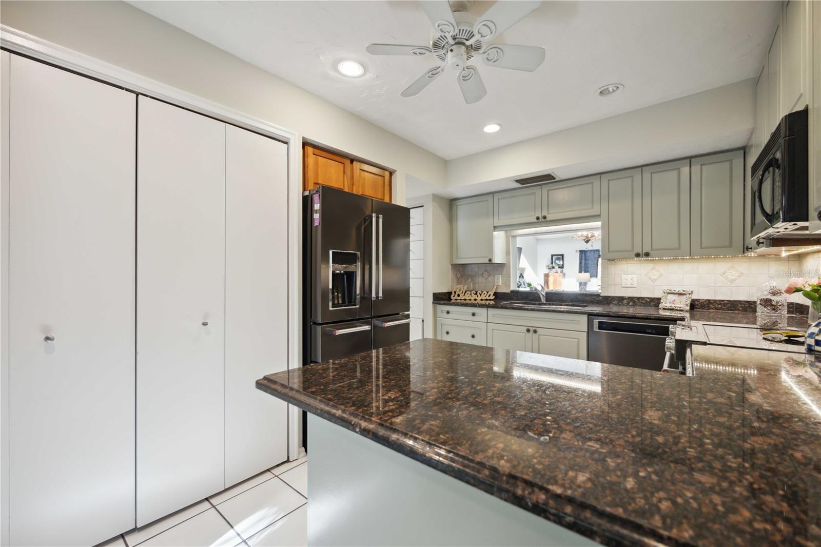 Image 14 of 53 For 2584 Arboretum Circle 20