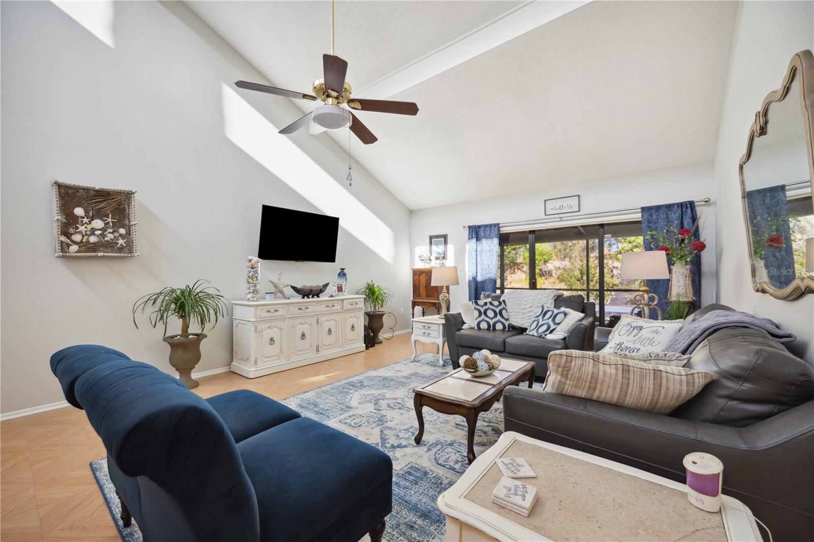 Image 15 of 53 For 2584 Arboretum Circle 20