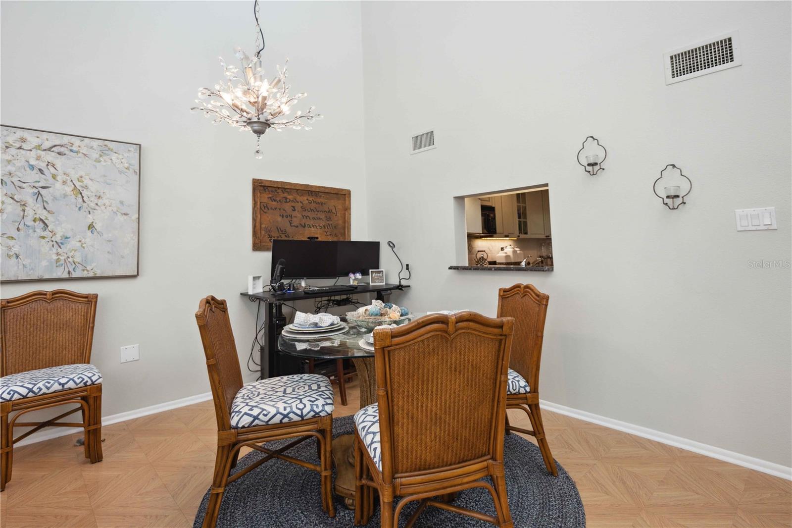 Image 23 of 53 For 2584 Arboretum Circle 20