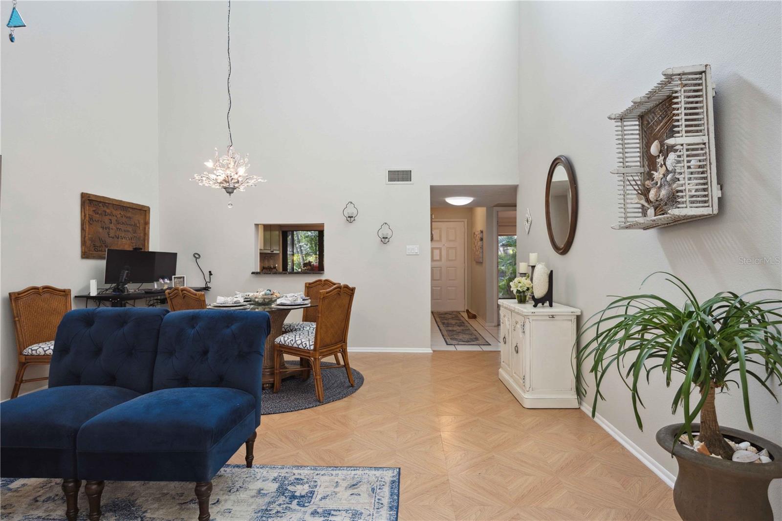 Image 25 of 53 For 2584 Arboretum Circle 20