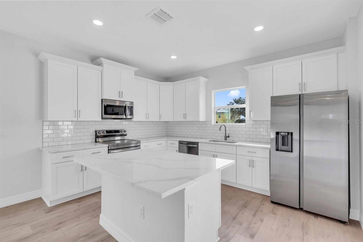 Image 16 of 44 For 17211 Nile Court