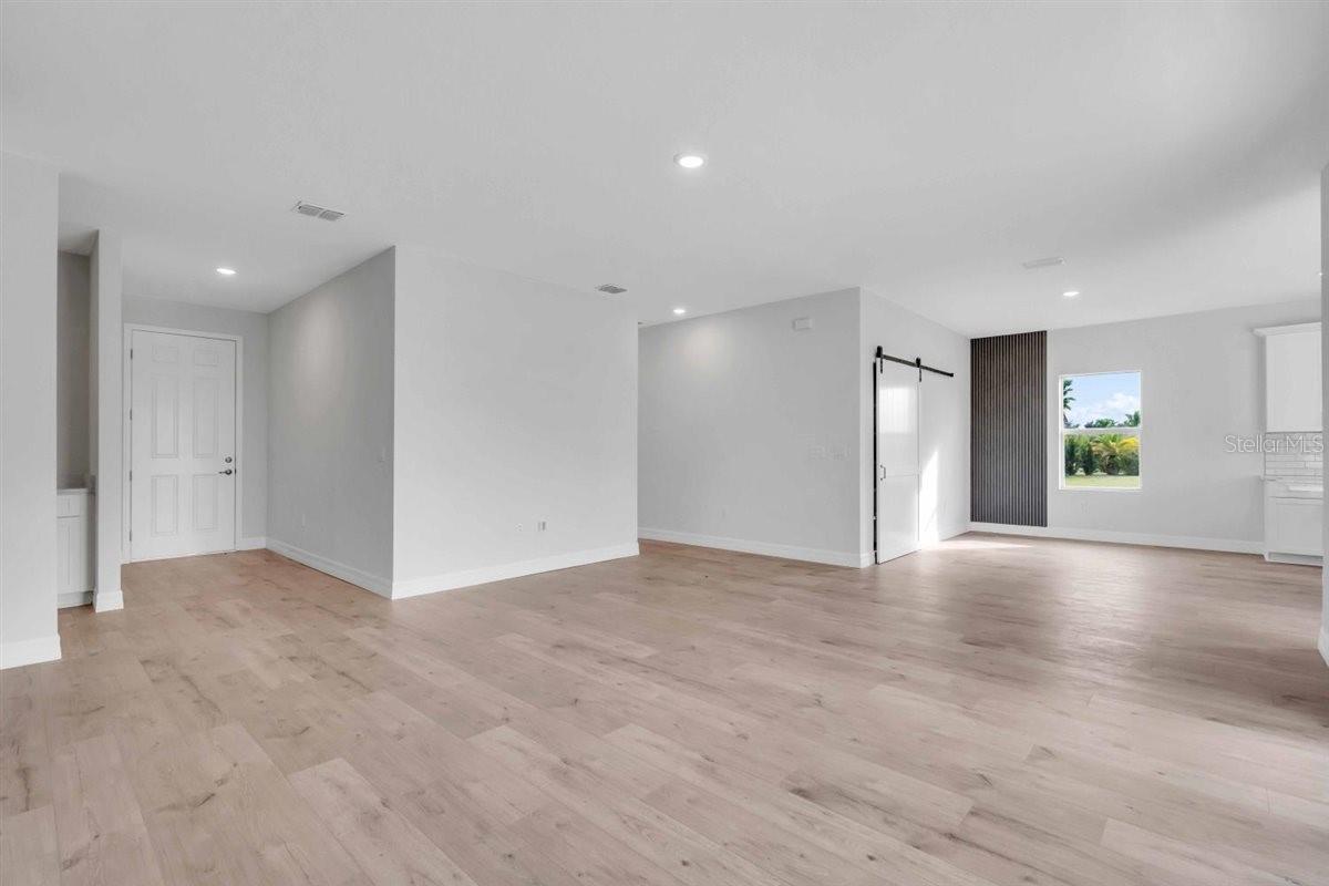 Image 9 of 44 For 17211 Nile Court