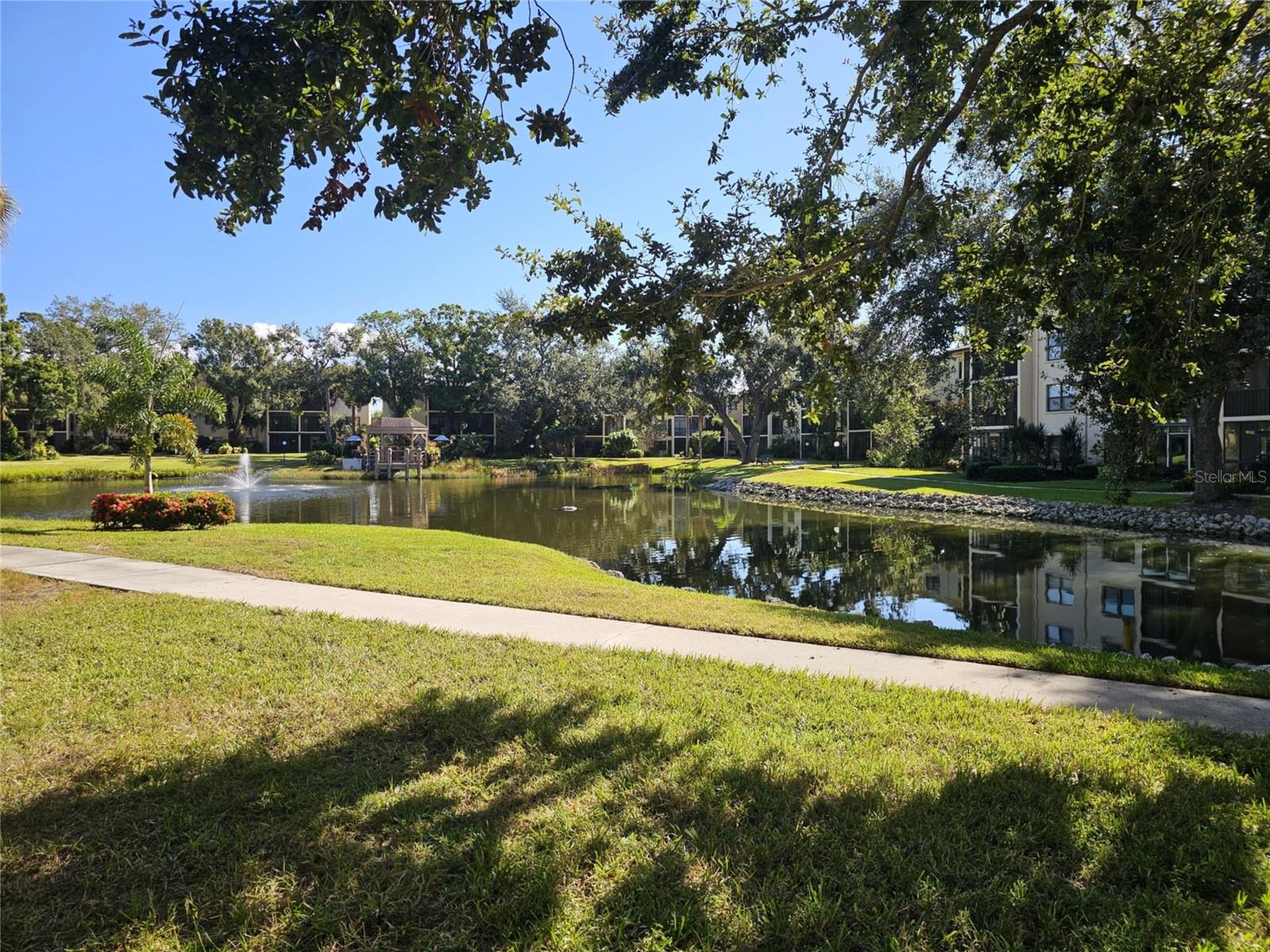 Image 18 of 33 For 425 30th Avenue W C206