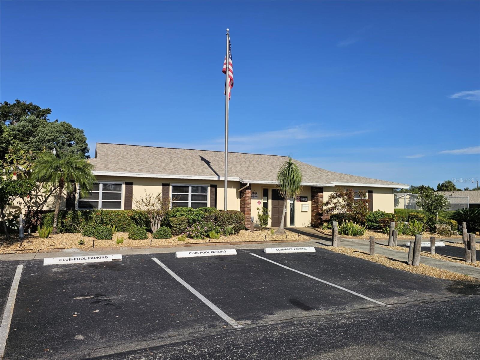 Image 19 of 33 For 425 30th Avenue W C206