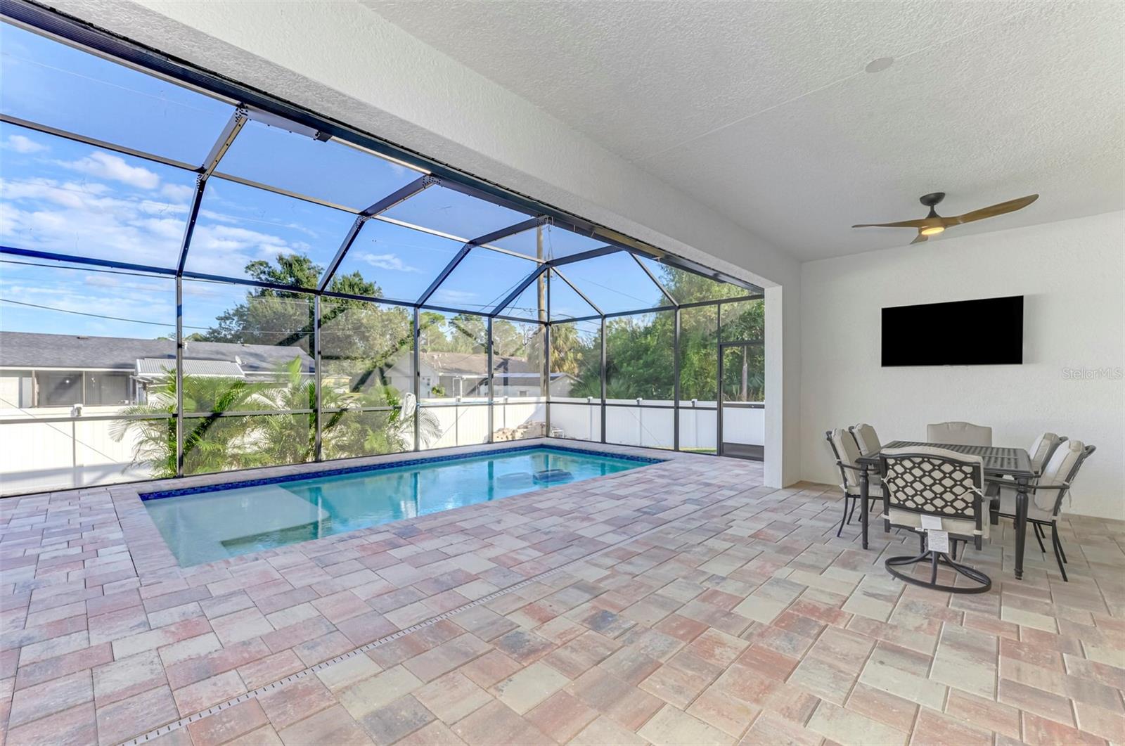 Image 43 of 57 For 2756 Vedado Street