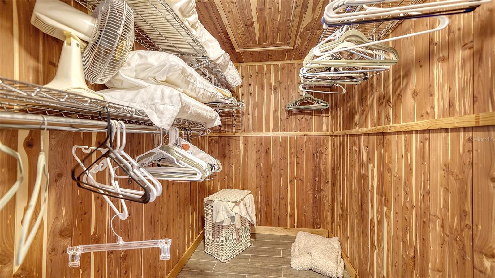 Image 21 of 58 For 1601 Pelican Point Drive Ha212