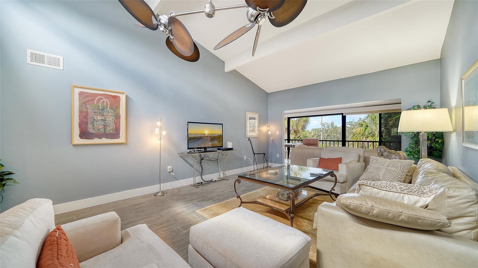 Image 6 of 58 For 1601 Pelican Point Drive Ha212