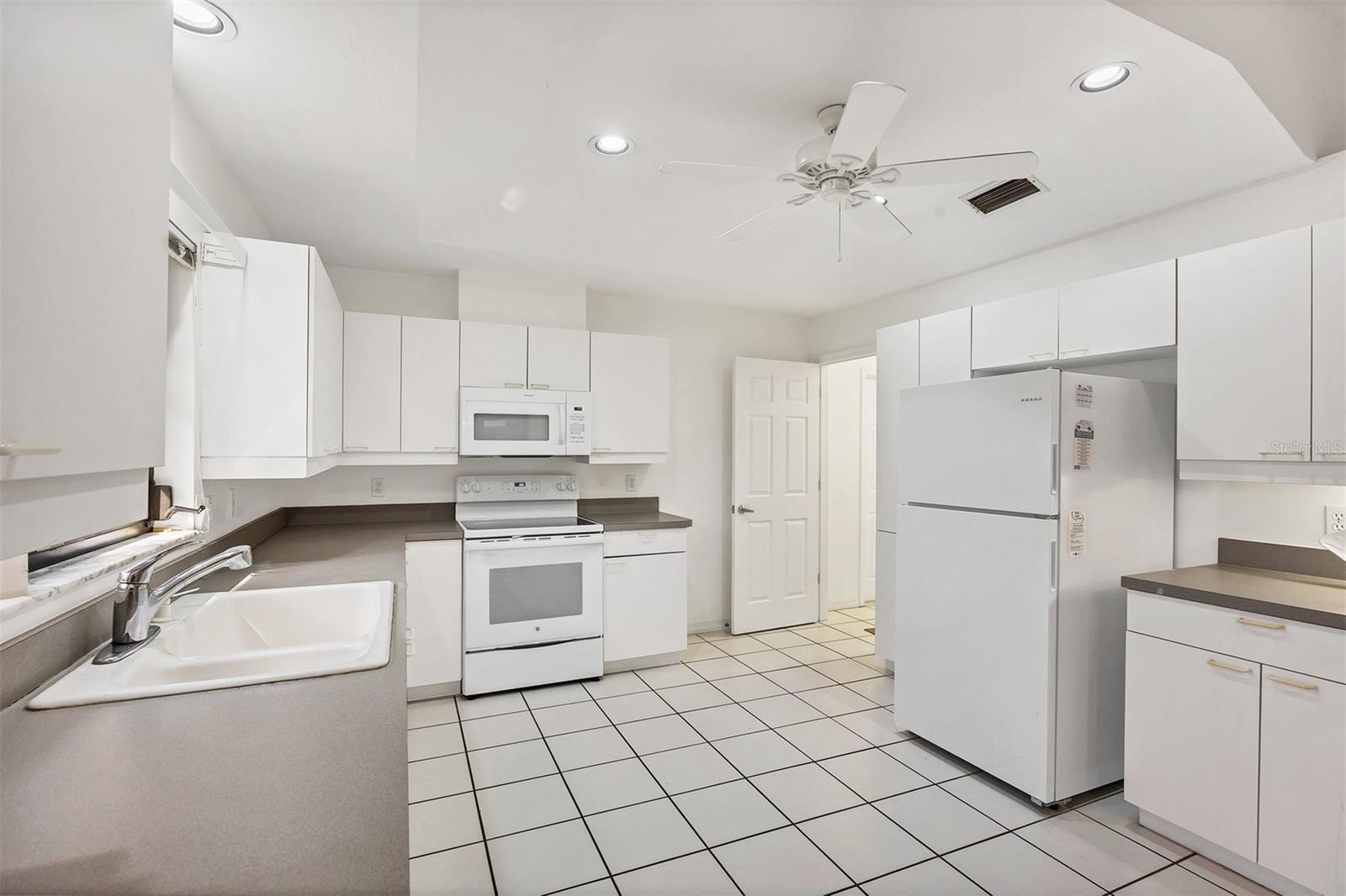 Image 23 of 53 For 650 Chirico Drive