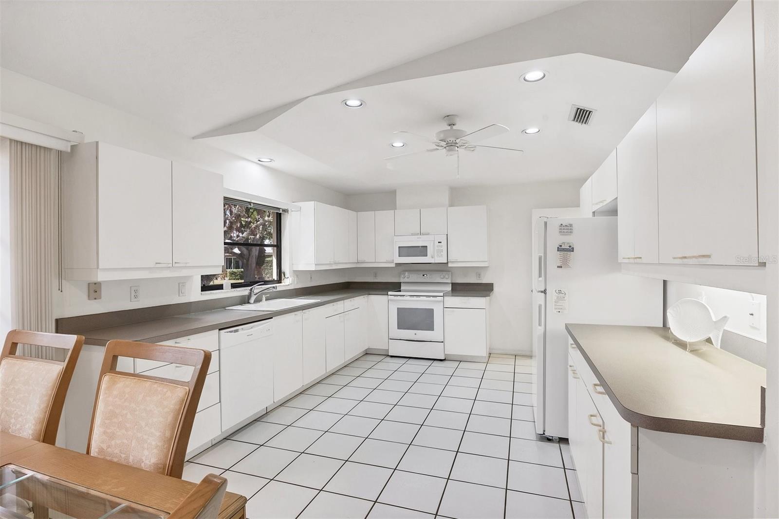 Image 27 of 53 For 650 Chirico Drive