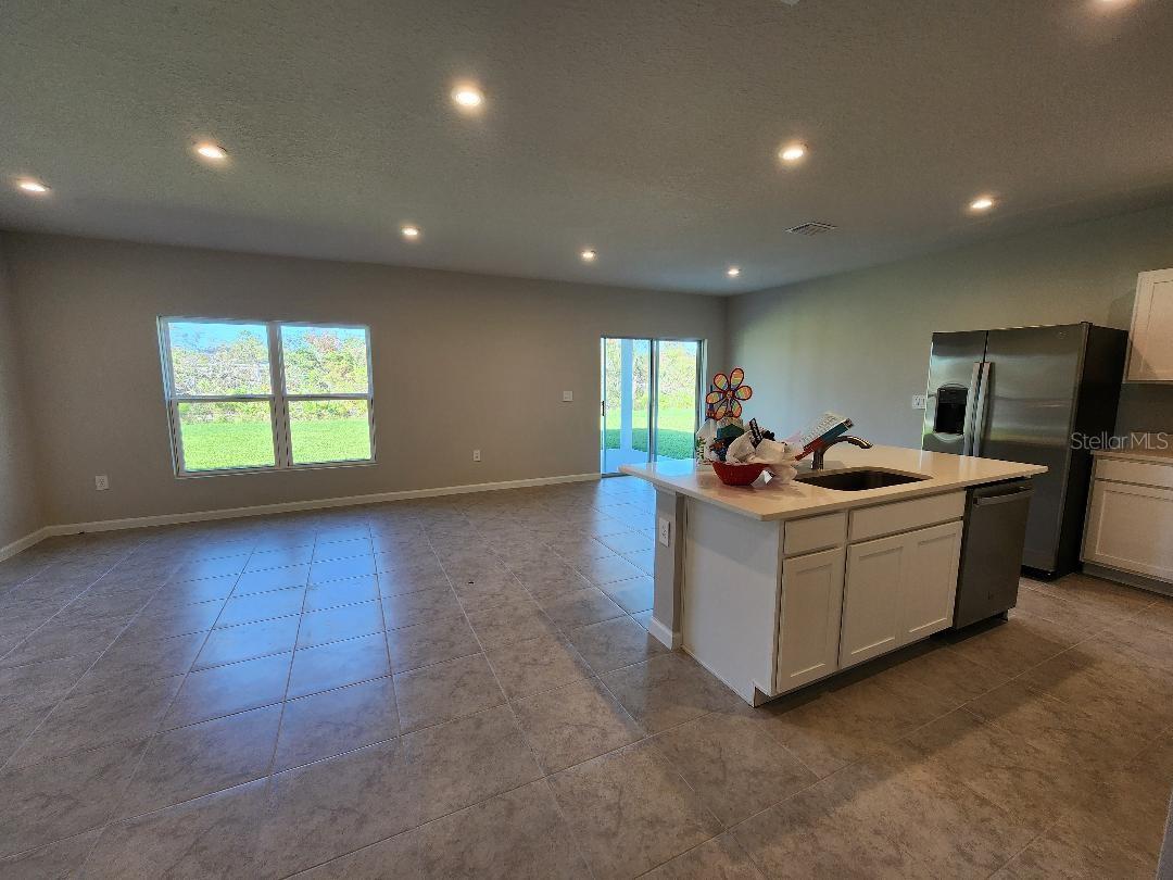 Image 4 of 11 For 814 172nd Court E