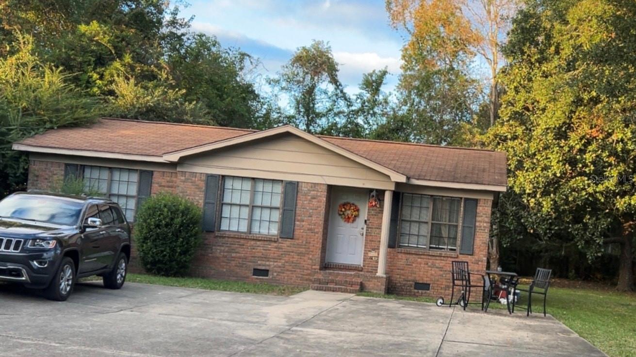 Image 2 of 5 For 412 Hancock Lane