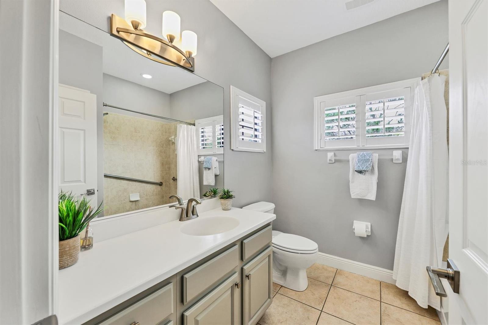 Image 35 of 85 For 6470 Indigo Bunting Place