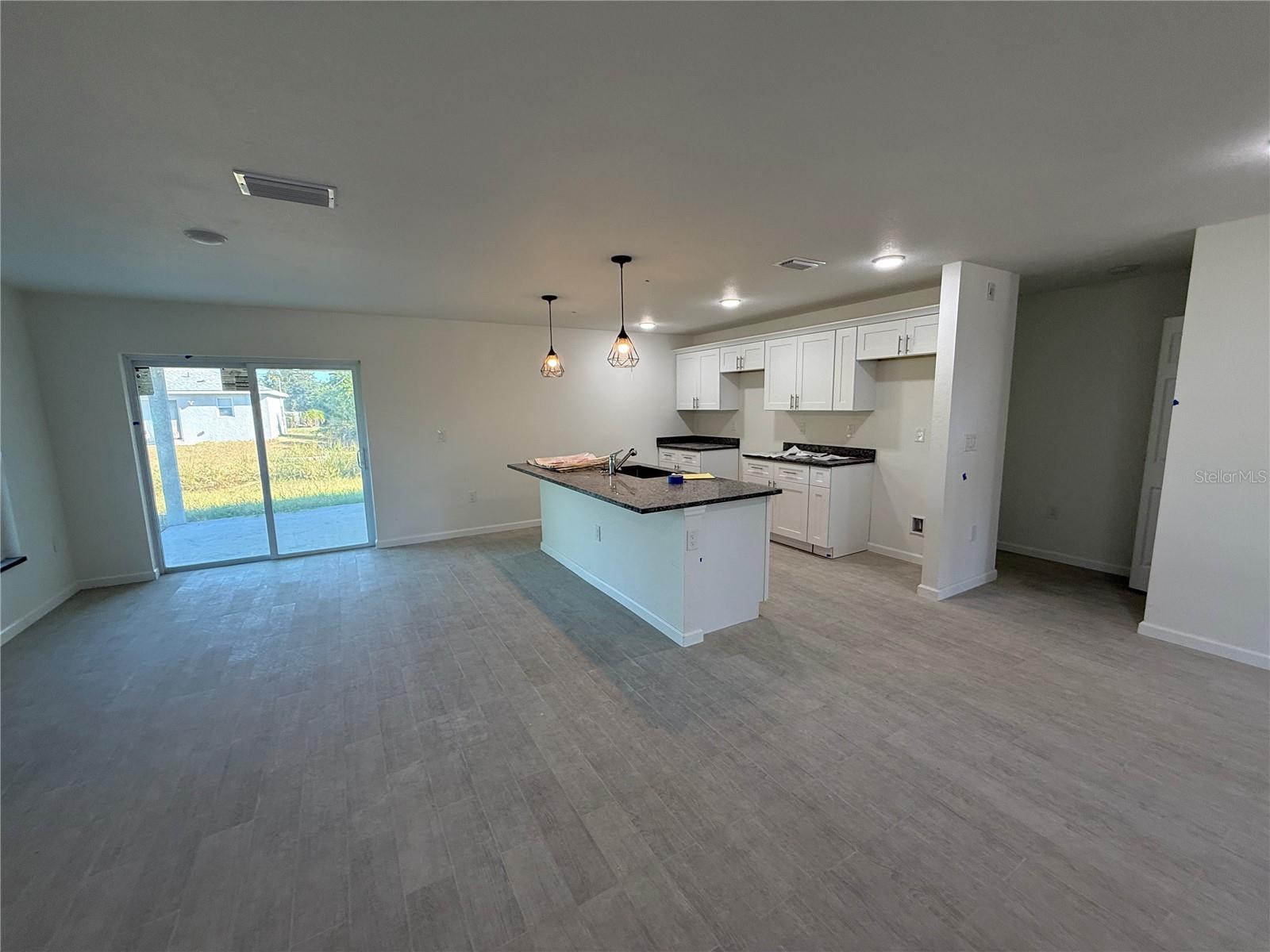 Image 4 of 18 For 2164 Northland Avenue