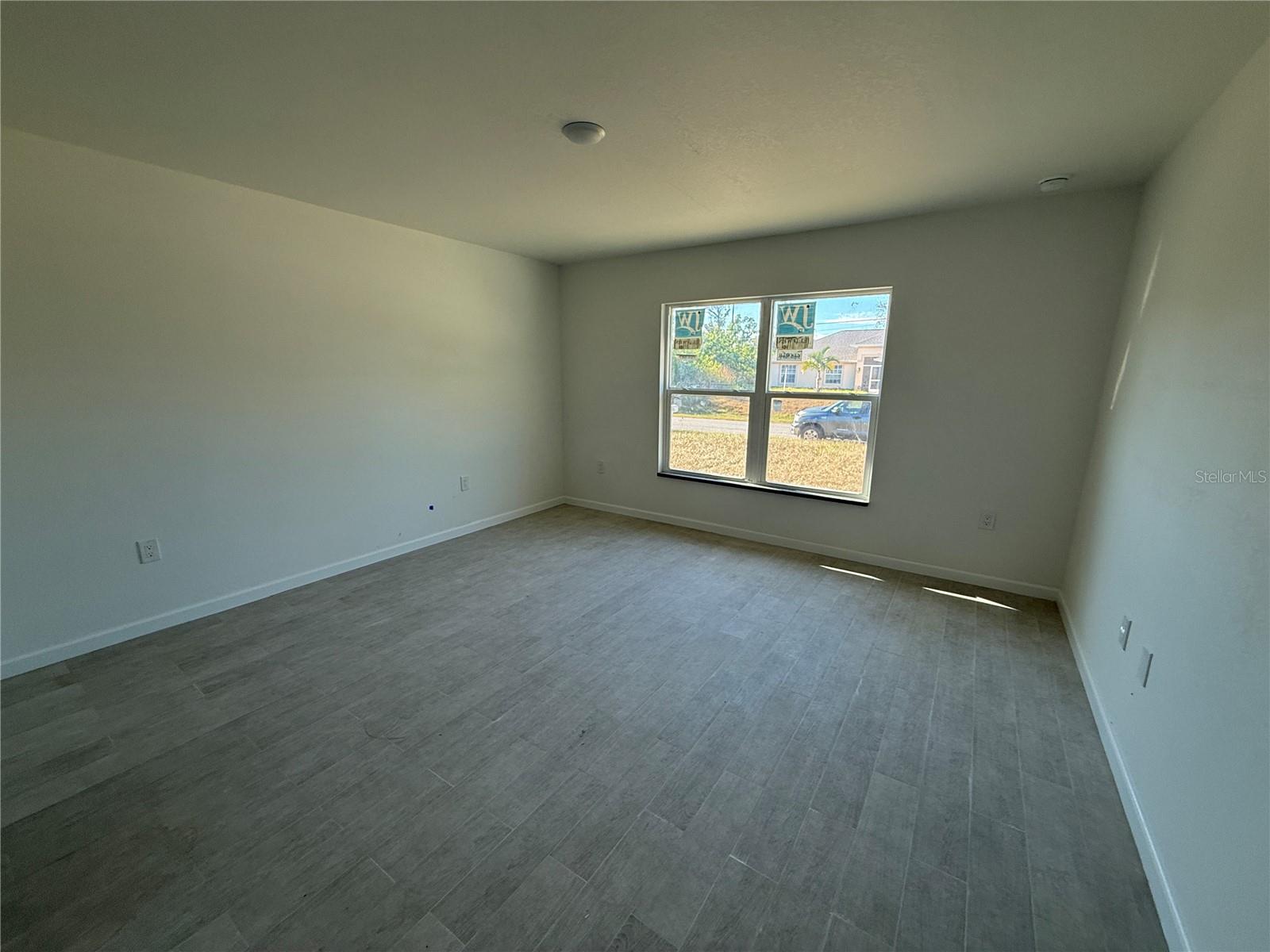 Image 5 of 18 For 2164 Northland Avenue