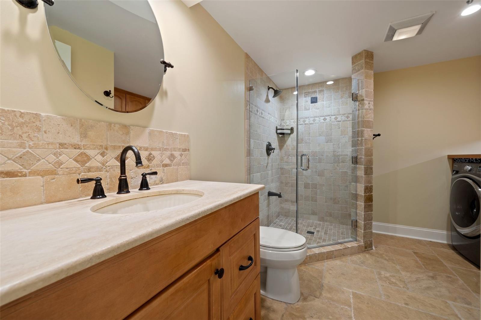 Image 19 of 49 For 5512 Avenida Del Mare