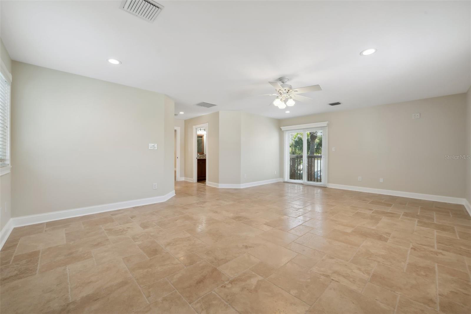 Image 24 of 49 For 5512 Avenida Del Mare