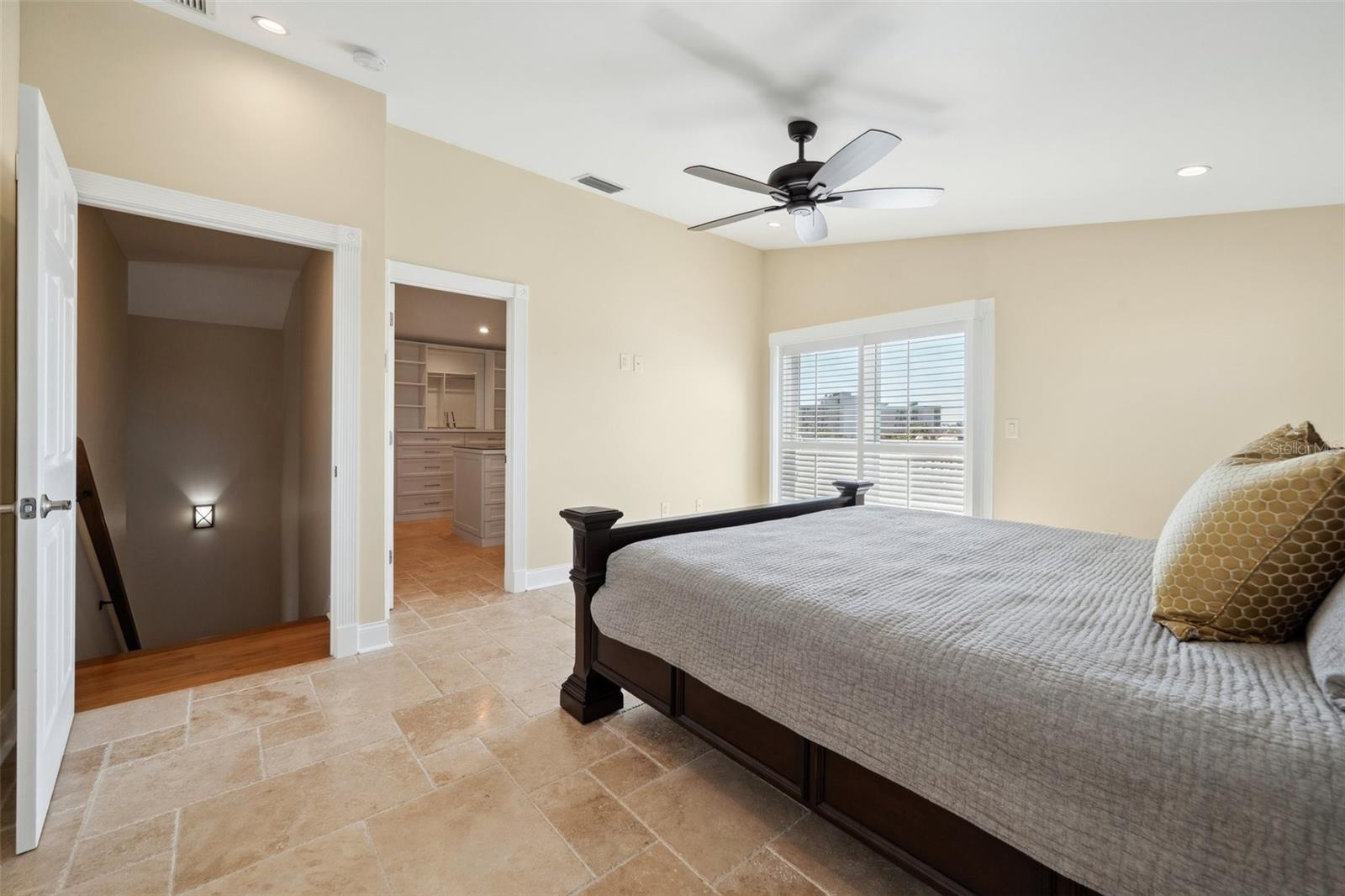 Image 34 of 49 For 5512 Avenida Del Mare