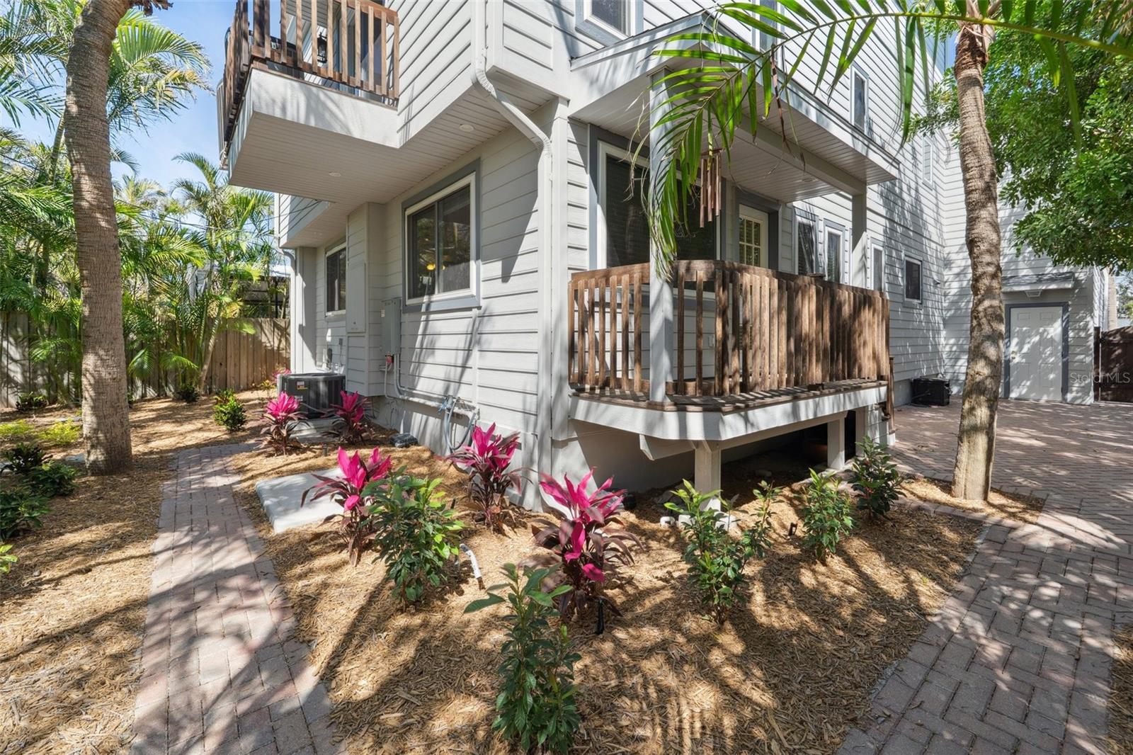 Image 5 of 49 For 5512 Avenida Del Mare