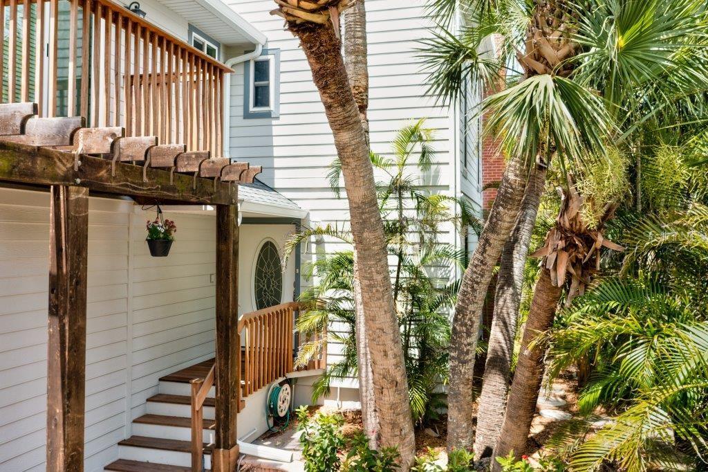 Image 9 of 49 For 5512 Avenida Del Mare