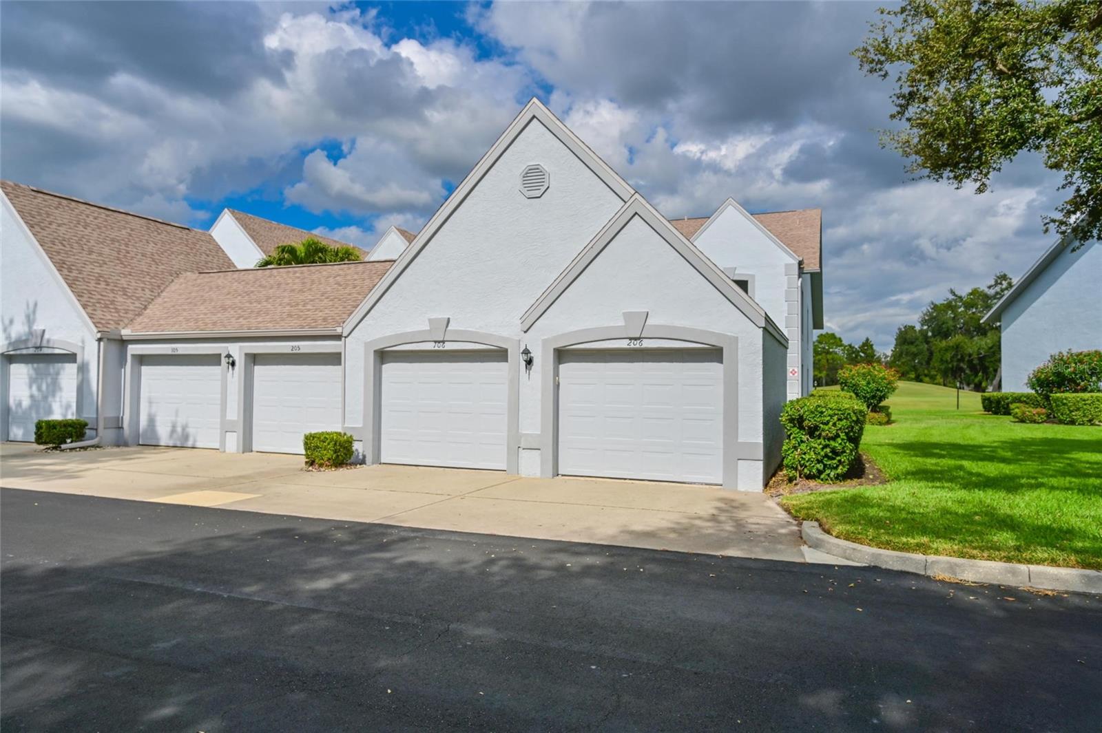 Image 4 of 57 For 6611 Stone River Road 106