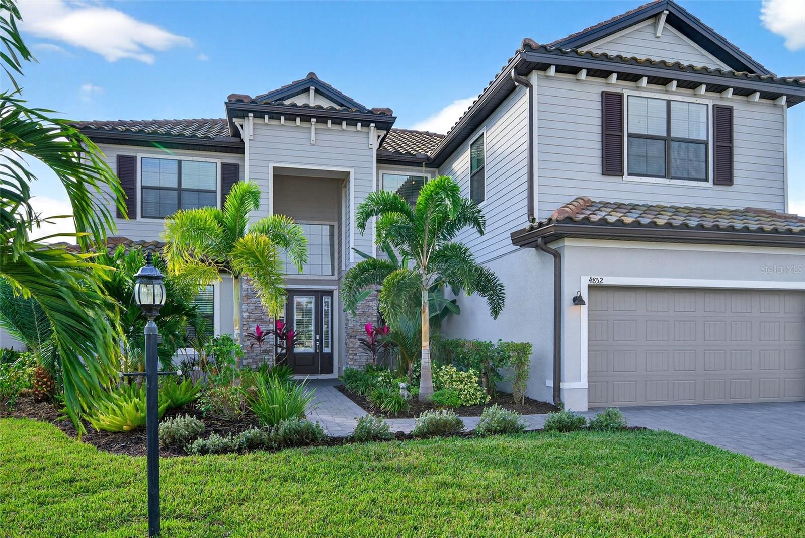 Image 10 of 100 For 4852 Coastal Days Lane