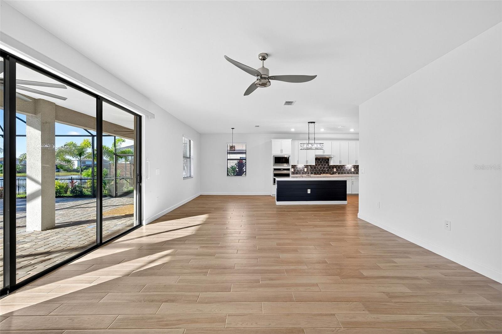 Image 17 of 100 For 4852 Coastal Days Lane